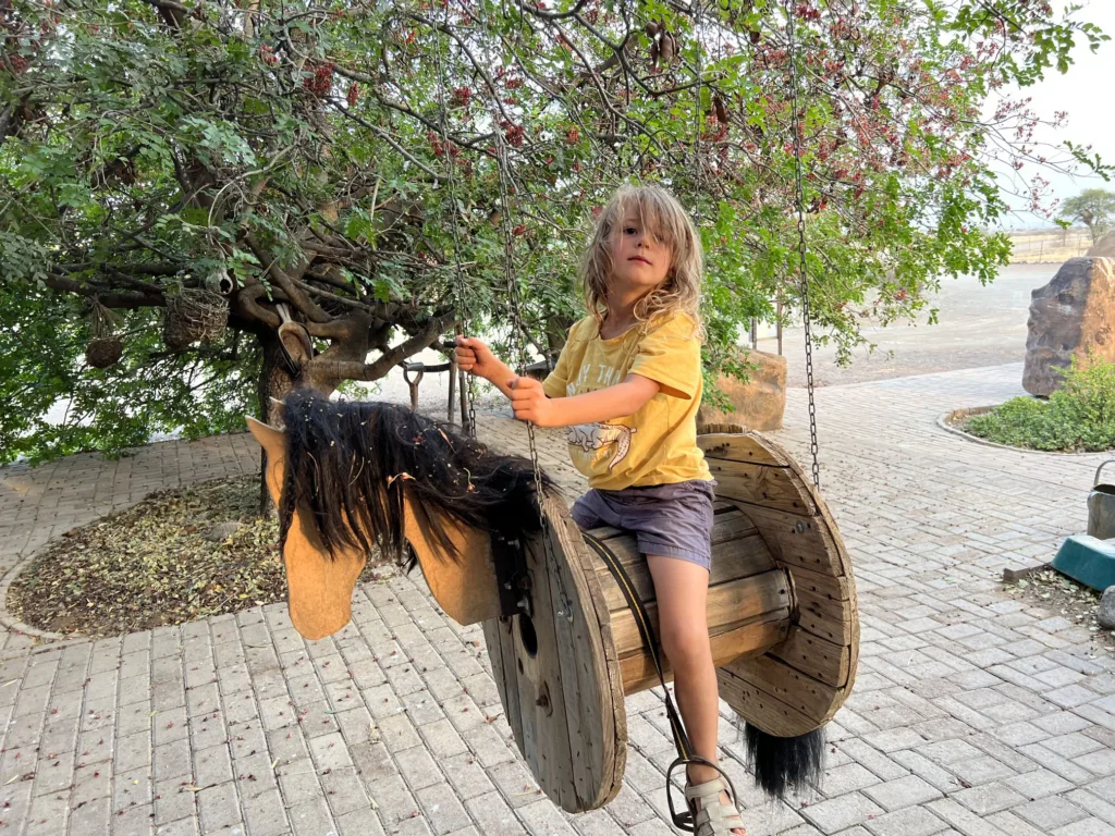 Ausgefallen: Kabeltrommel mit Pferdekopf ((Quiver Tree Forest)